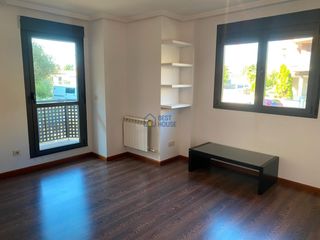 Lloguer Planta baixa a Trobajo del camino. Apartamento en alquiler en trobajo del camino.