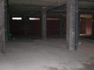 Affitto Locale commerciale in San Claudio - La Chantría. Local comercial en bruto en la lastra.