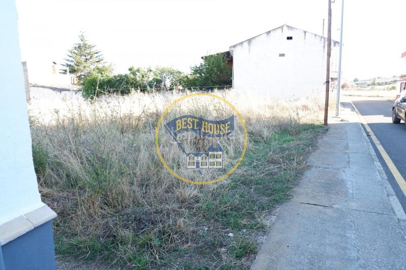 Foto 1ff01de9-cf79-45b6-ae00-fbfead9c844e. Terreno residencial suelo sin edificar en venta en Armunia. en León