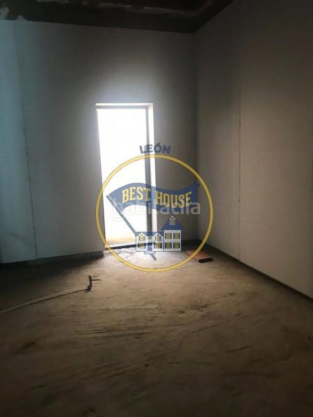 Foto cf6b32e5-5a9e-4f8e-95db-246446f08ade. Alquiler local comercial  en alquiler en el centro . en León