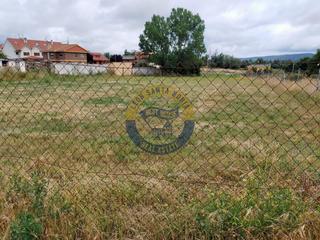 Terrain résidentiel à Sariegos. Terreno a la venta venta en pobladura del bernesga.