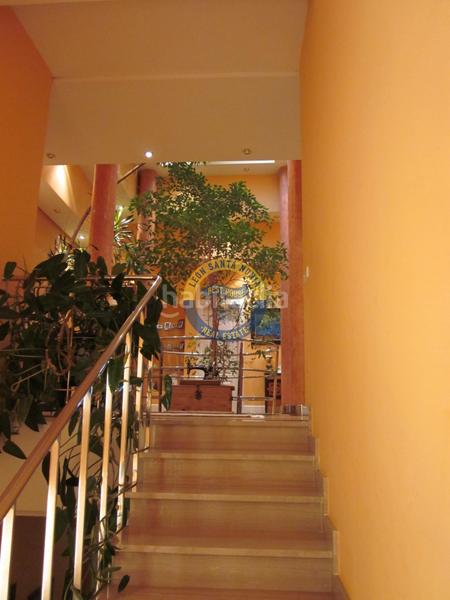 Foto 4c32b54a-edc5-484e-8bd9-d5b02c412466. Casa amb calefacció aparcament piscina a Valdefresno