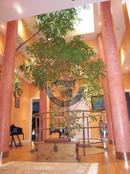 Foto 836d9e42-4379-49ad-a10f-24f89d4642d8. Casa amb calefacció aparcament piscina a Valdefresno