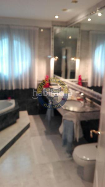 Foto 8dda9a35-078a-4cb7-9e81-98f70ab8dd16. Casa amb calefacció aparcament piscina a Valdefresno