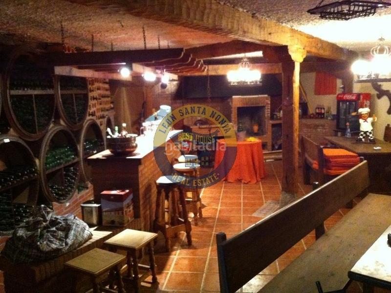 Foto 9fda0a7b-7ee4-440a-adc2-f3b6b83bfeb4. Casa amb calefacció aparcament piscina a Valdefresno