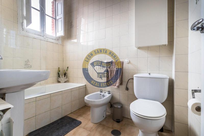 Foto a7c0fbfd-181a-48bb-a596-7f7ed3e0cee5. Flat with heating in Casco Antiguo León