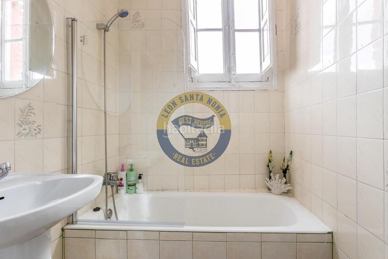 Foto ebc3acb1-9544-4dd8-9e0d-1394b759e410. Flat with heating in Casco Antiguo León