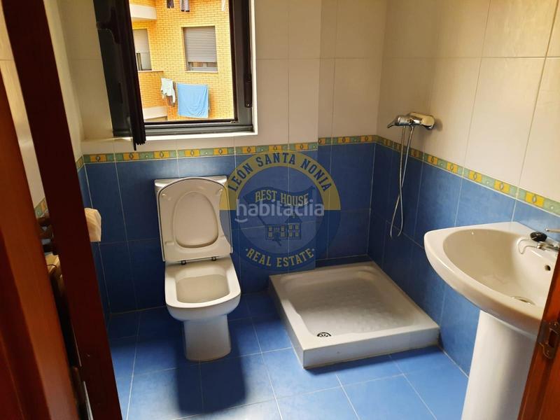 Foto 5881998b-b34e-4668-96b4-26dd5fde3b60. Etagenwohnung mit heizung parking in El Soto León