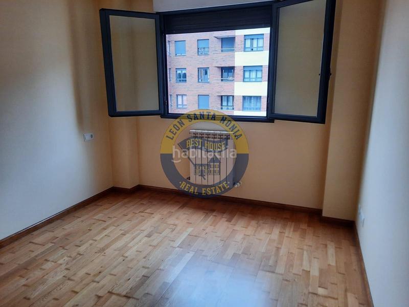 Foto 81535338-52f9-4a93-b92c-148aee44c256. Etagenwohnung mit heizung parking in El Soto León