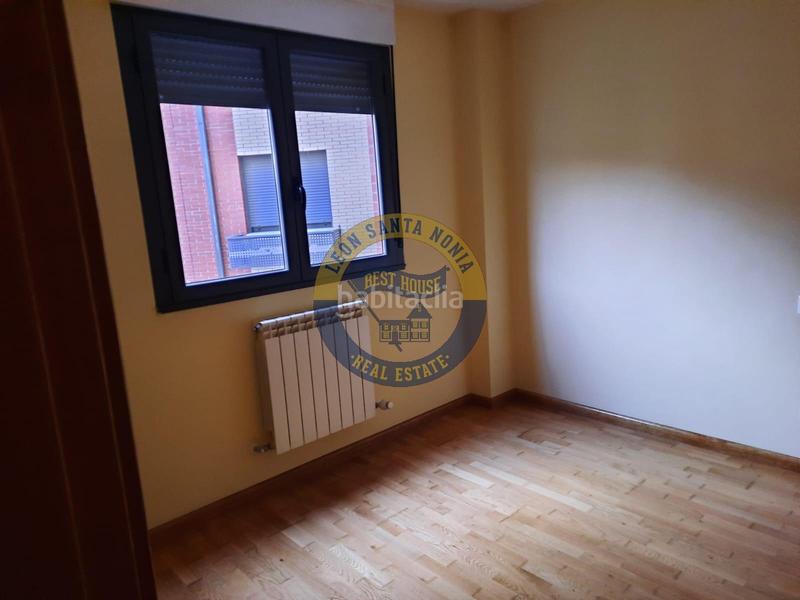 Foto a6ba69ab-82bd-4220-91b3-a0dc1326273a. Etagenwohnung mit heizung parking in El Soto León