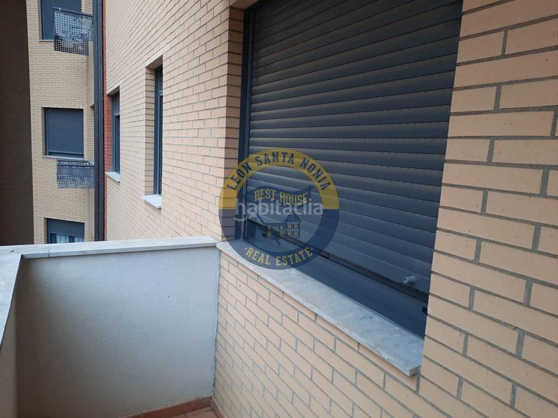 Foto cab0bc60-b36d-4d2c-b4f1-48655c142a66. Etagenwohnung mit heizung parking in El Soto León