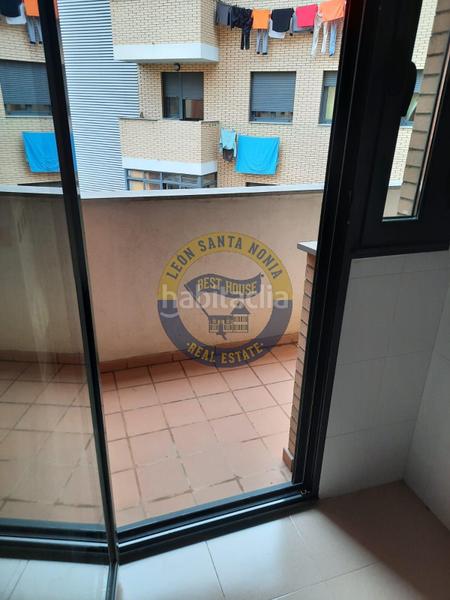 Foto f9c38fe7-4aec-4877-b440-2646ab5adcb2. Etagenwohnung mit heizung parking in El Soto León