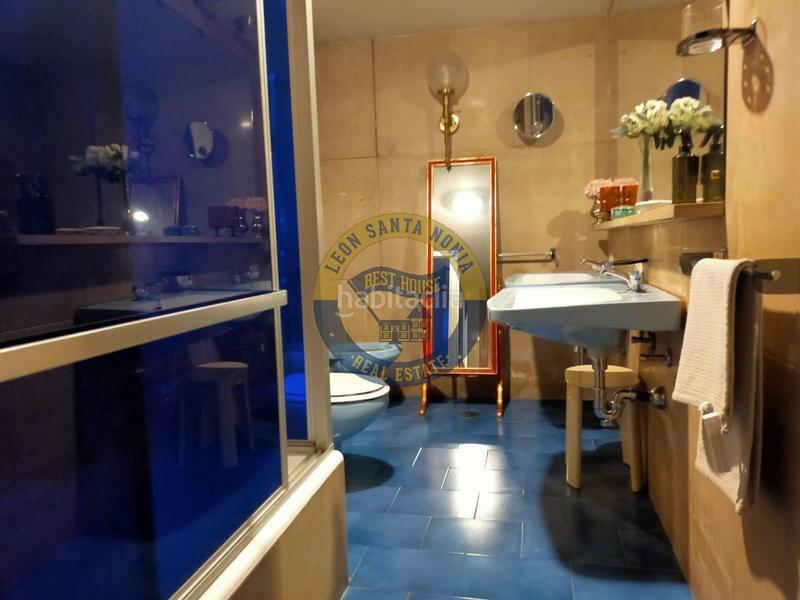 Foto 7fddc80e-de49-455e-8733-8621b366df52. Pis amb calefacció aparcament a Centro Ciudad León