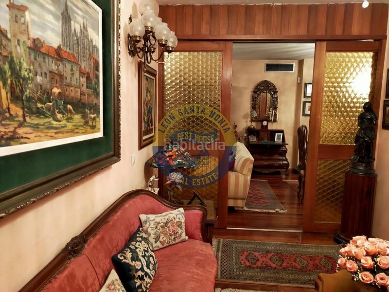 Foto c69780bf-54af-4a66-a6cd-eeb6aa20b56e. Pis amb calefacció aparcament a Centro Ciudad León