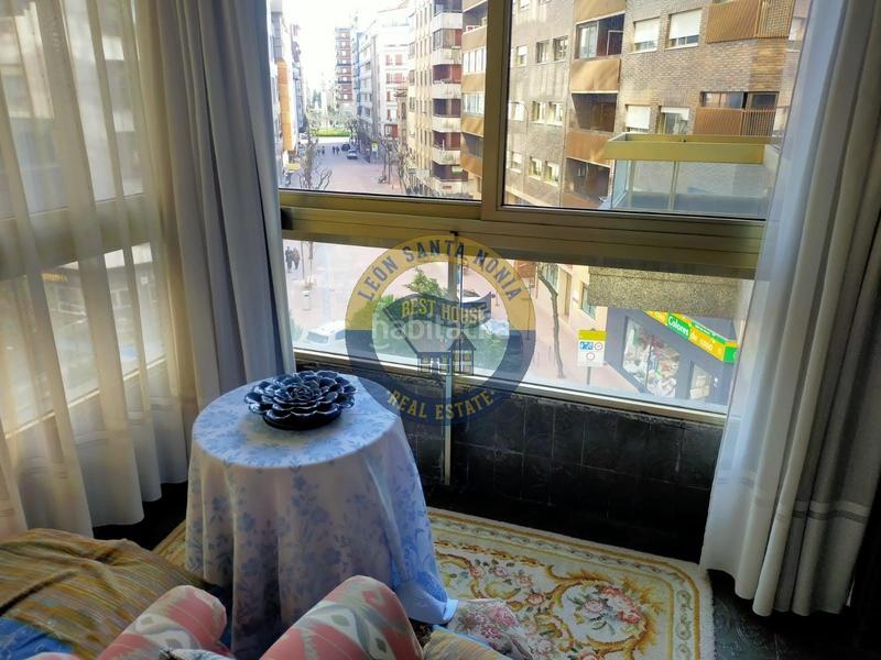 Foto d4b557e7-9d31-4d6f-b1ba-dec65144dddc. Pis amb calefacció aparcament a Centro Ciudad León