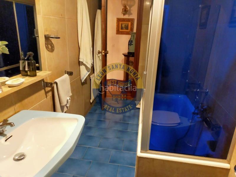 Foto f50e6f75-f3bf-4097-bb47-7a3a75f64cd8. Pis amb calefacció aparcament a Centro Ciudad León