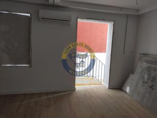 Rez-de-chaussée à Crucero. Bajo a la venta en el crucero.