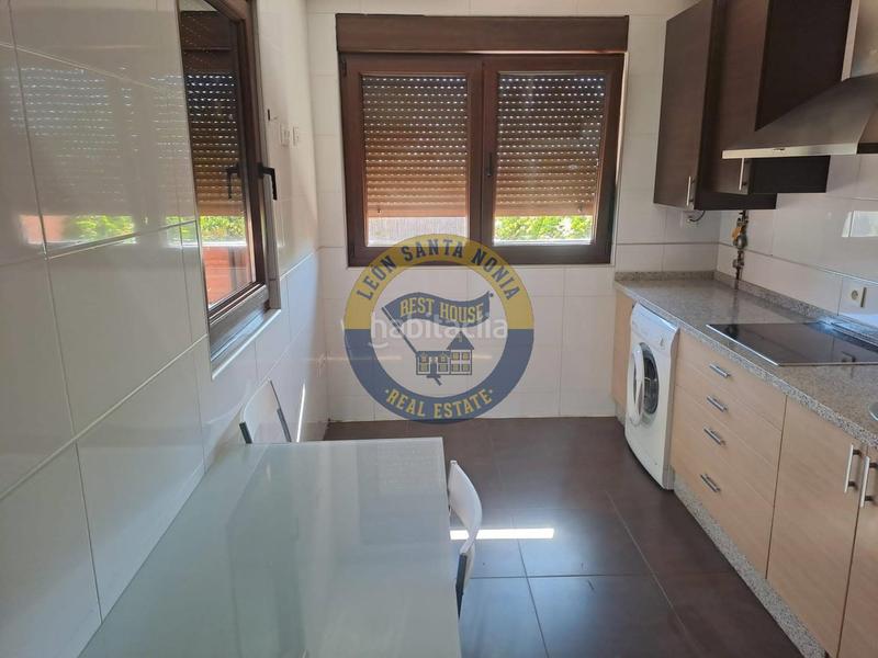 Foto 6cd659ad-0500-4aa7-8132-29a7388aa86f. Casa adossada amb calefacció aparcament a Garrafe de Torío