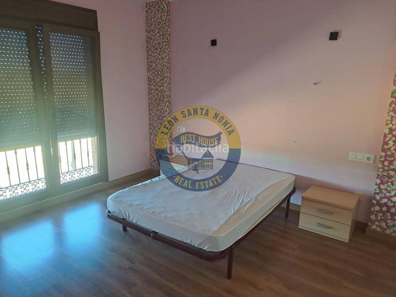 Foto 7eeb4e0c-1db1-410d-b572-20b0583c0ed9. Casa adossada amb calefacció aparcament a Garrafe de Torío