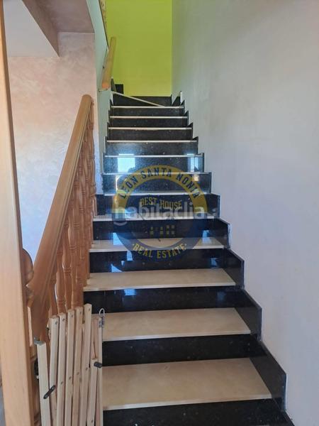 Foto ba7a0b70-ebc2-45f5-9166-1ab42919bb49. Casa adossada amb calefacció aparcament a Garrafe de Torío