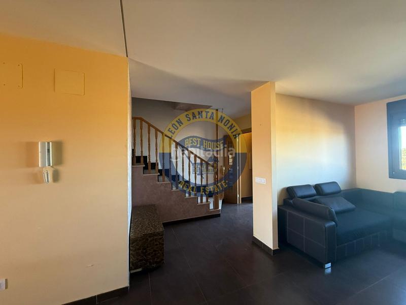 Foto edc7db0b-7982-4ec3-99c6-335678ef9761. Casa adossada amb calefacció aparcament a Garrafe de Torío