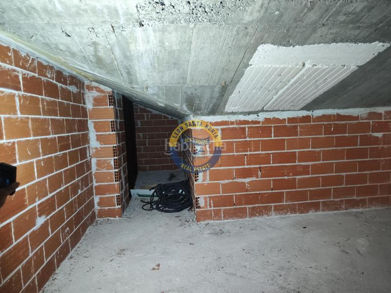 Foto ae02d064-3274-456b-b733-a66e4b831838. Àtic a Villaquilambre