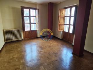 Pis a Casco Antiguo. Piso a la venta en el casco antiguo.