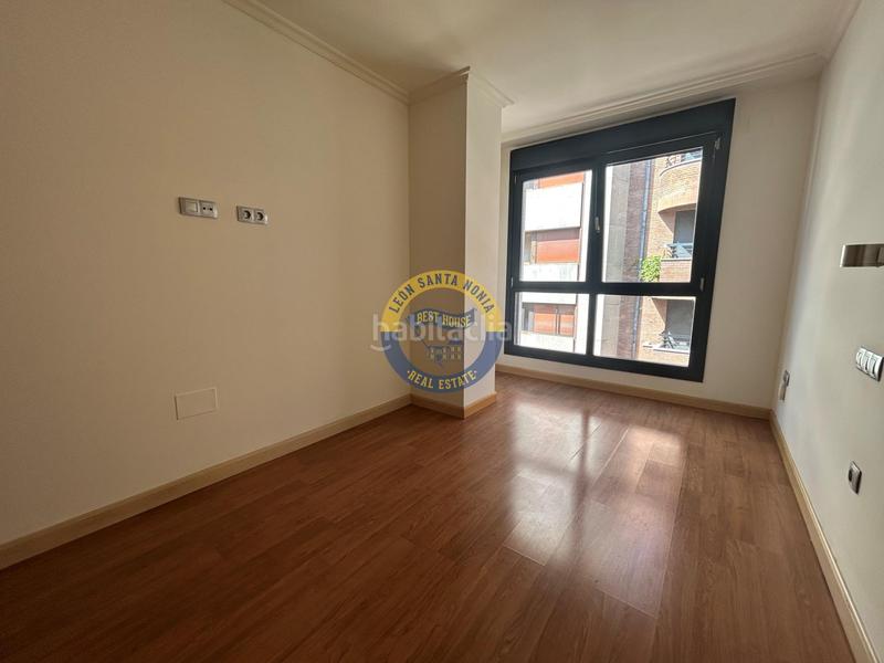 Foto bcb8ddaf-55a9-41ae-88cf-716dbc7eafef. Appartamento con riscaldamento parcheggio in Centro Ciudad León