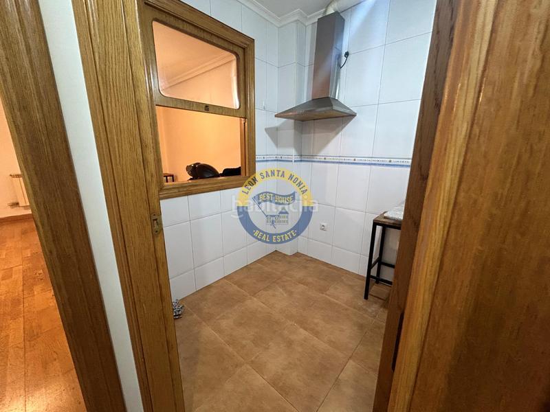 Foto 93fa5a74-2c53-48fc-bbc9-99e90ebc94b7. Apartament amb calefacció a Casco Antiguo León