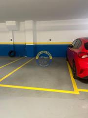 Parking coche en La Lastra. Plaza de garaje a la venta en la chantría.