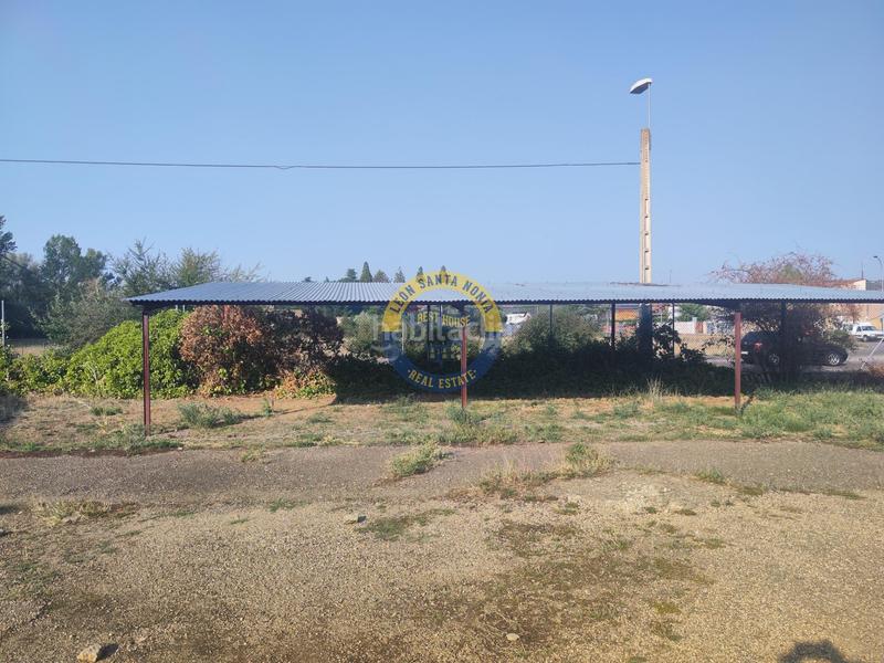 Foto 38316ab0-e97d-4466-81e9-c43fea015621. Nave industrial  a la venta . en Villaquilambre