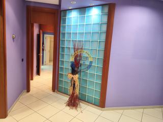 Miete Büro in San Claudio - La Chantría. Oficina en alquiler en la chantría.