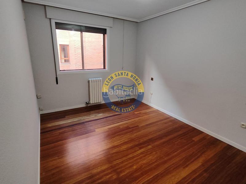 Foto 0c84f630-48e5-4ea4-97c2-c8f84e19afb1. Affitto appartamento con riscaldamento parcheggio in León
