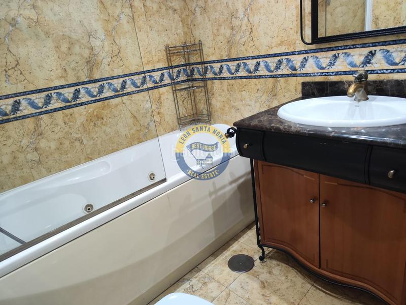 Foto a06e6379-1fff-4530-83ba-a5394132dee5. Alquiler piso  en alquiler en la chantría. en León