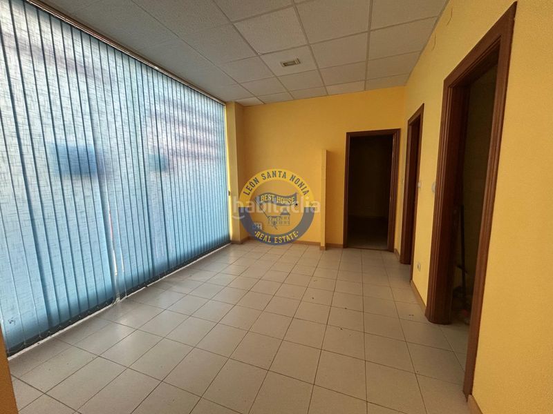 Foto a2e8f90d-0737-42bf-9cdb-fbd814ce4bef. Local comercial a Las Ventas León