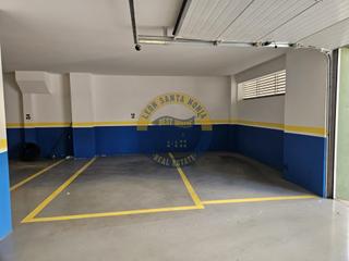 Aparcament cotxe a La Lastra. Venta de dos plazas de garaje en la chantría.