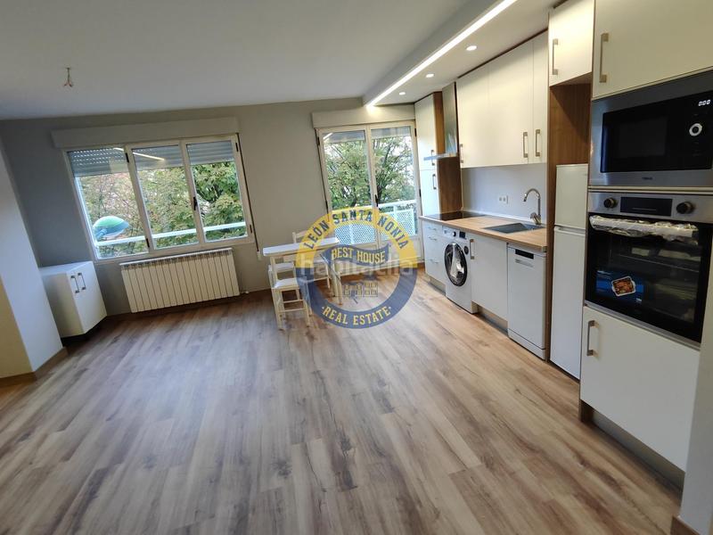 Foto f6979611-1b90-4ede-9d27-7f91daa4db2c. Rent apartment with heating parking in San Claudio - La Chantría León