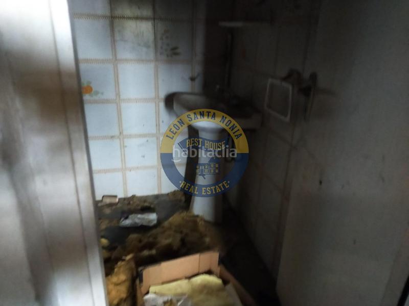 Foto 03695276-88e2-4199-bf10-c0f54576278b. Fabrikhalle in Valverde de la Virgen