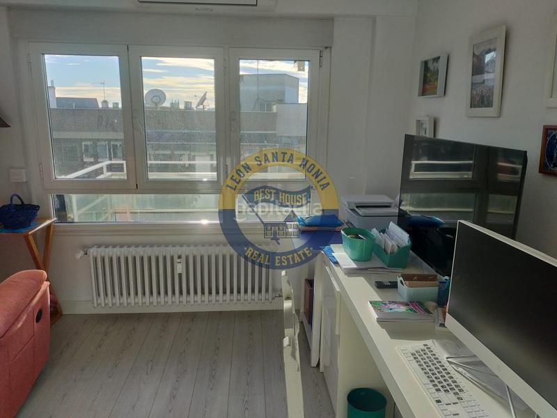 Foto 55a0da92-00d7-4cc1-89fc-f8c321f478c2. Pis amb calefacció a Centro Ciudad León