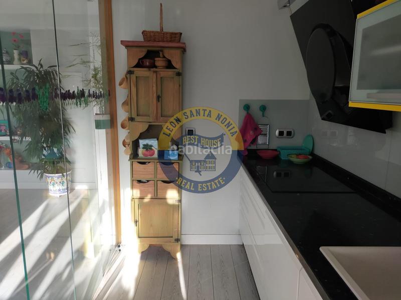 Foto d760f689-f558-42e6-8f4a-ca1758e4ea37. Pis amb calefacció a Centro Ciudad León