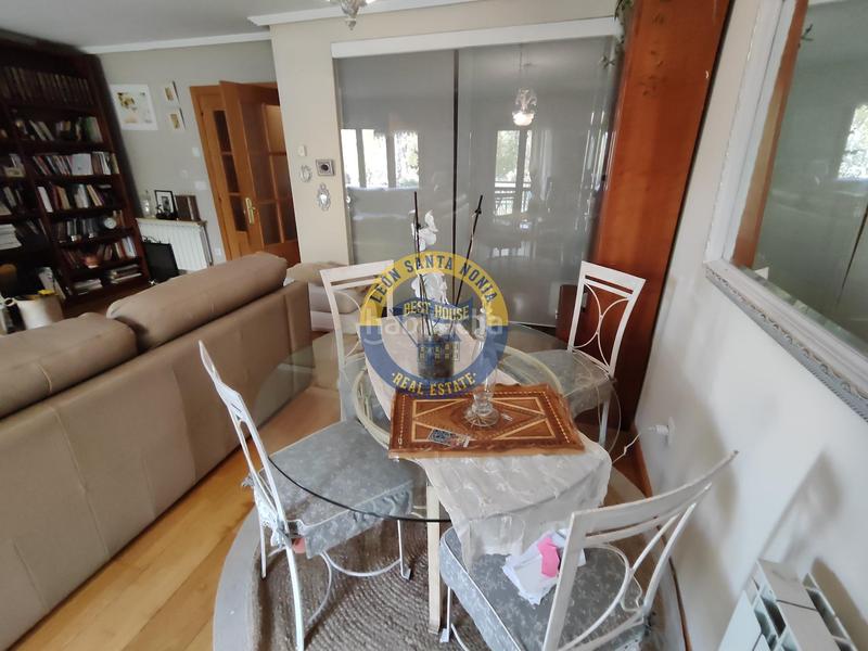 Foto 08b68930-90a9-40b2-83a4-3b6aa13ca1c6. Chalet mit heizung parking in Villaquilambre