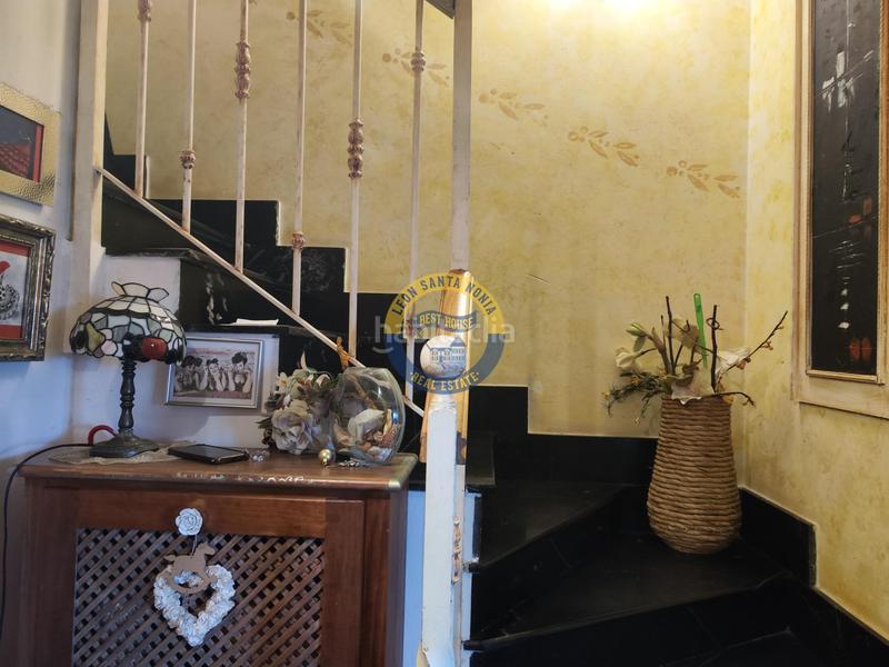 Foto 18cb36c1-4e1e-4e6d-8e44-b717e56d28f5. Chalet mit heizung parking in Villaquilambre