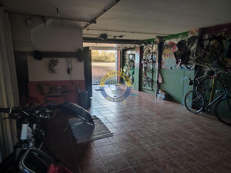 Foto 1f8df2a1-e6df-4581-b7f3-bb1e1a0eaff0. Chalet mit heizung parking in Villaquilambre