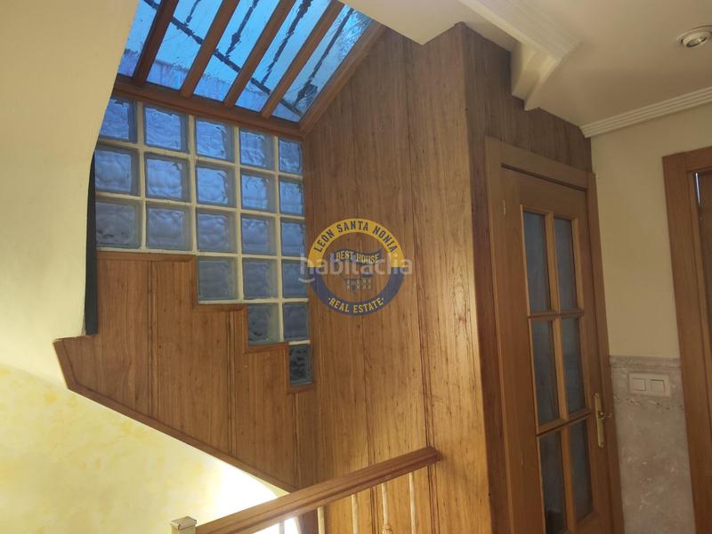 Foto 53529c47-0657-472d-a00f-084dbfba4427. Chalet mit heizung parking in Villaquilambre