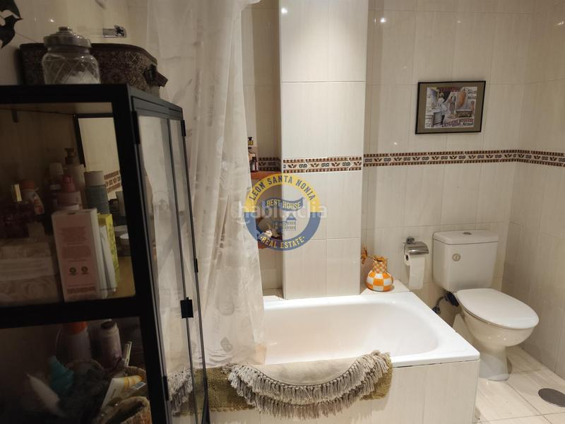 Foto b48fe8bc-43f6-4bf9-9ceb-f6d75c2ba355. Chalet mit heizung parking in Villaquilambre