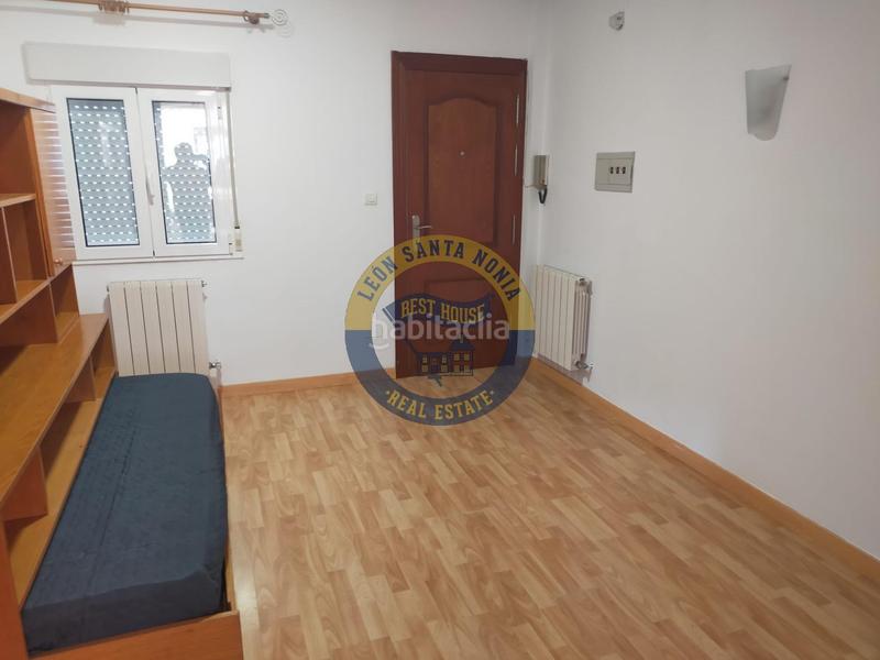 Foto 692d7ee9-ed15-4eb0-a443-6089a46df779. Alquiler piso apartamento en alquiler en la chantría. en León