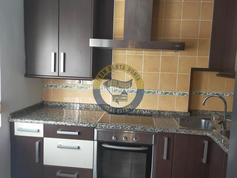 Foto f5d59364-27ac-42f4-853b-b2a3f6dc7d5e. Miete etagenwohnung mit heizung in La Lastra León