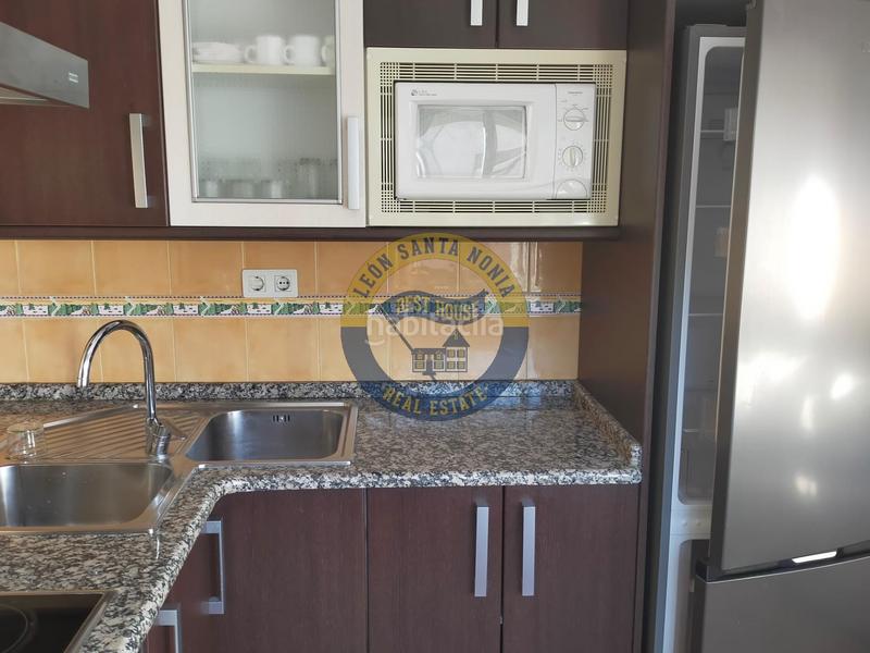 Foto ac4b5c0d-e22a-4ad2-929a-dec4c7e35895. Rent flat with heating in La Lastra León