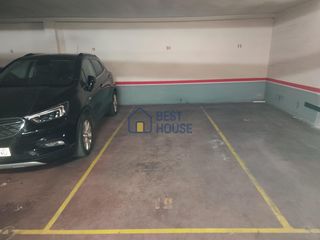 Rent Car parking in San Claudio - La Chantría. Plaza de garaje en alquiler en la chantria.