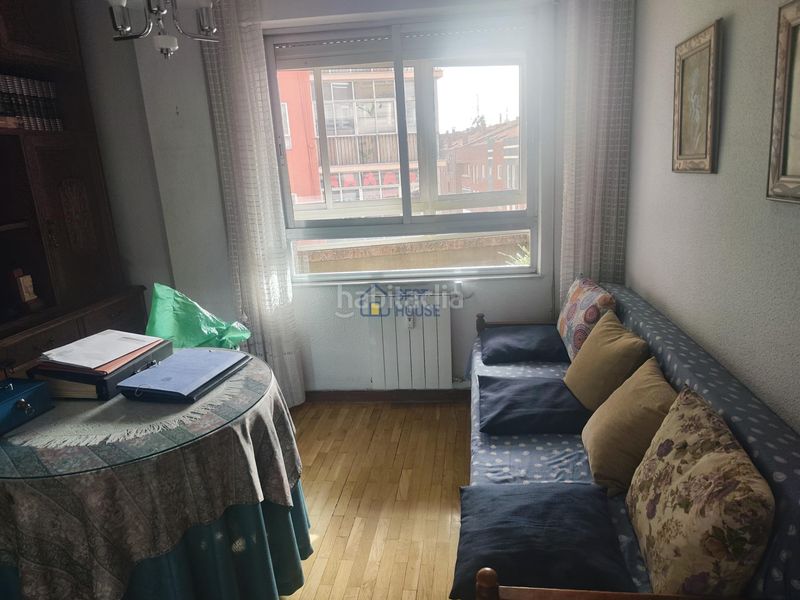 Foto 7d91c516-74ff-49b9-a025-d768a5e0e59d. Piso  en venta en la chantria. en San Claudio - La Chantría León